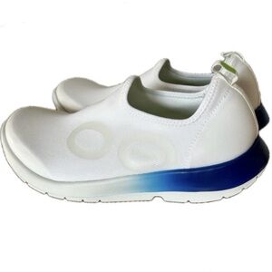 OOFOS White and Blue Women's Sneakers Size9 price $75